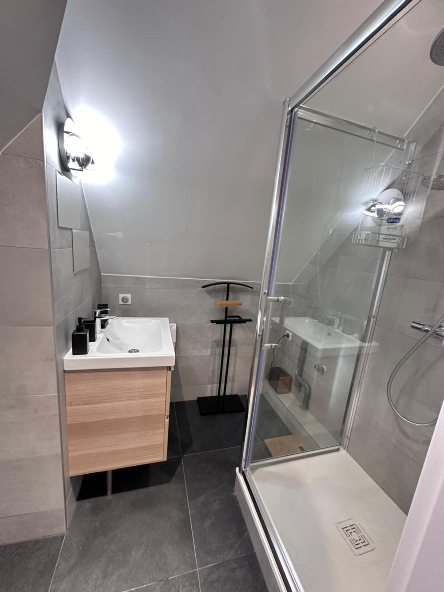 Les Toits De Gutenberg Homestay Strasbourg